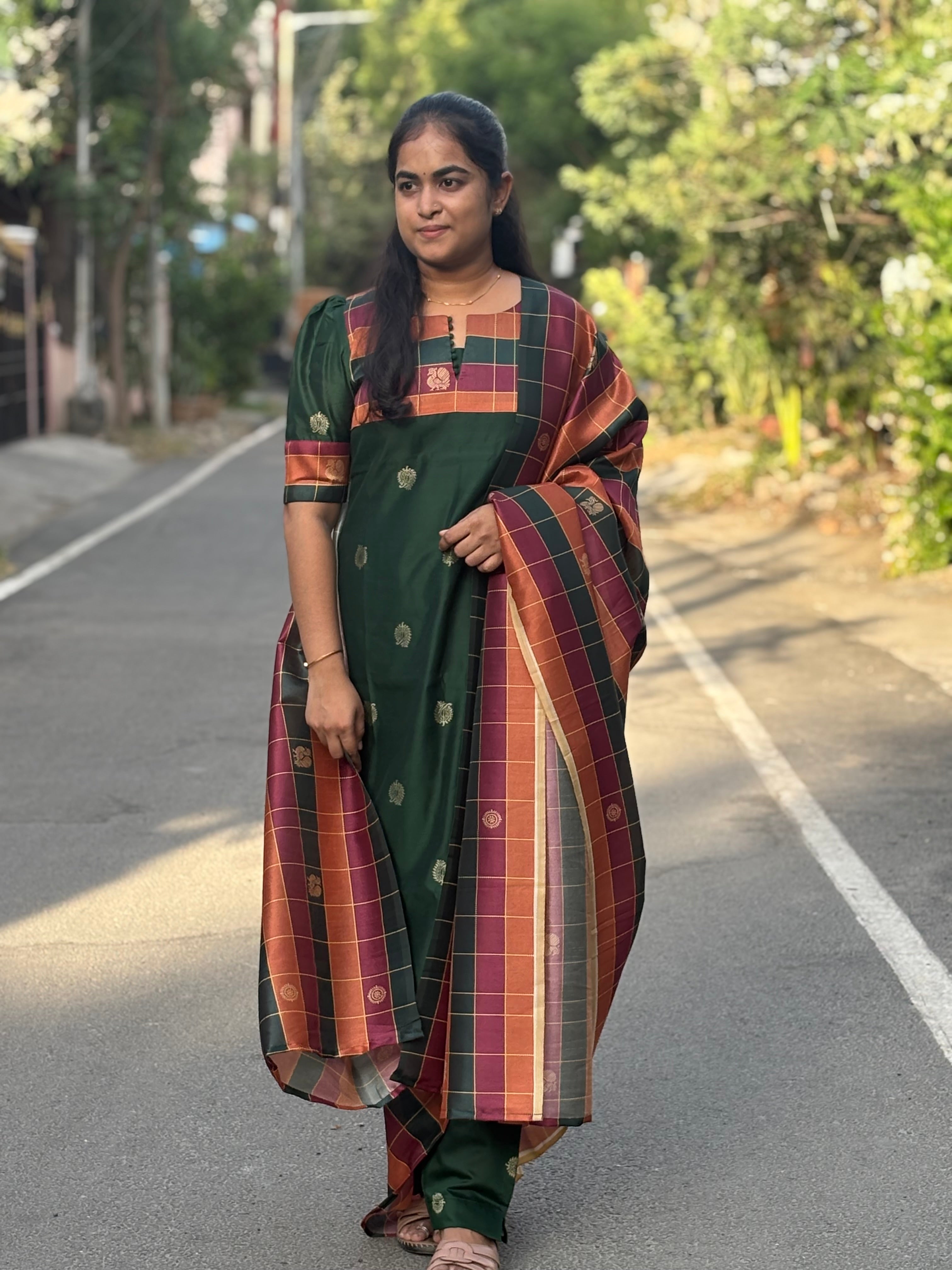 Green Raw Silk Suit Set With Checks Tussar Silk Dupatta