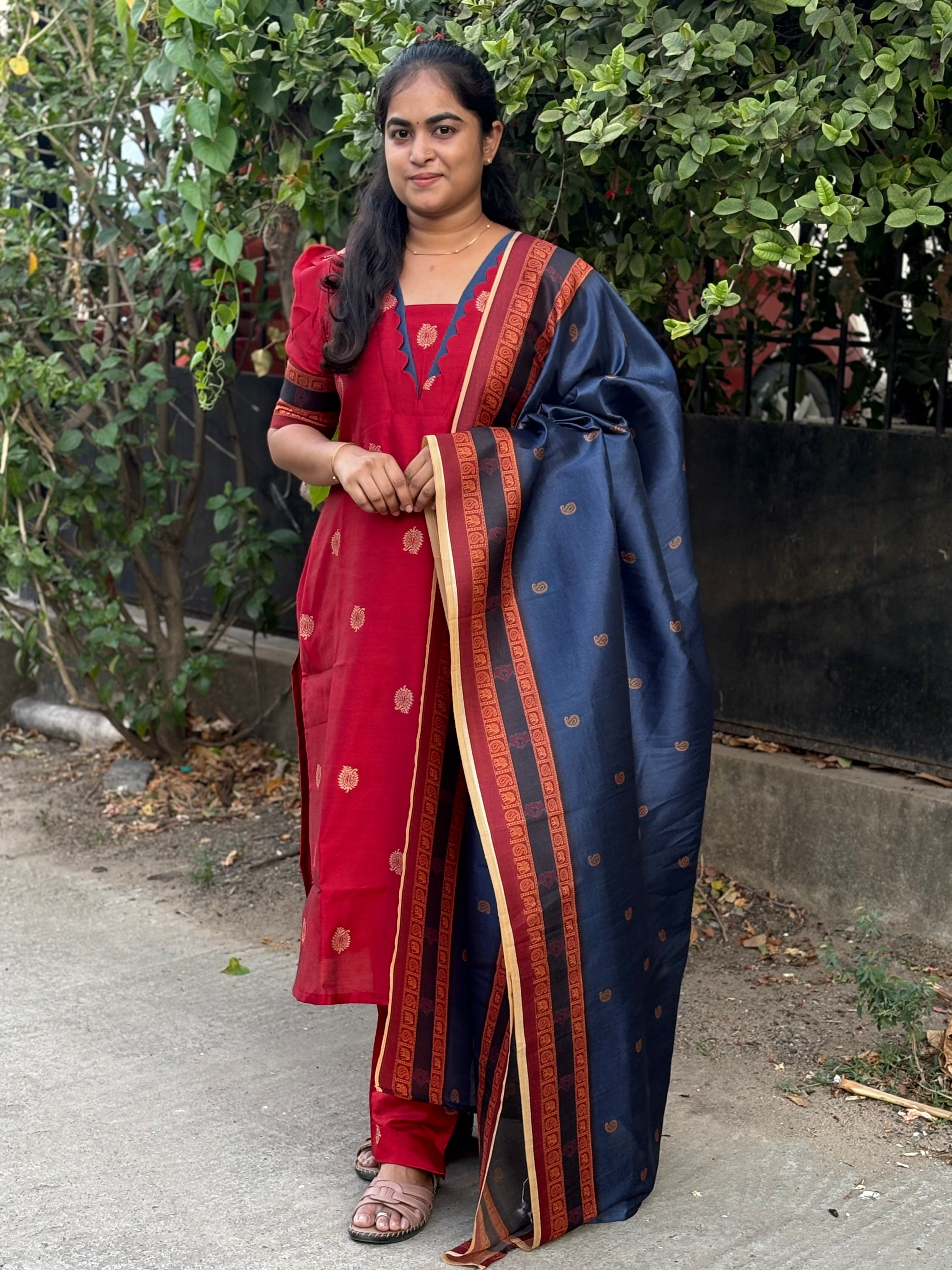 Red Raw Silk suit set With Tussar silk Dupatta